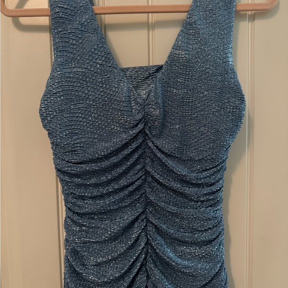 R & M Richard’s ruched sleeveless evening gown. Size 8 - Picture 7 of 9